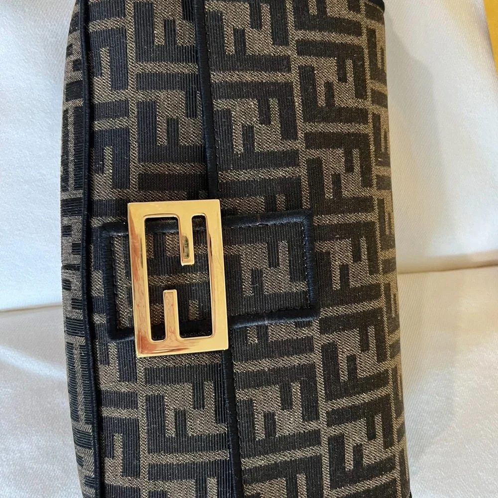 Fendi Black and Tan Monogram Shoulder Bag - Picture 6 of 11